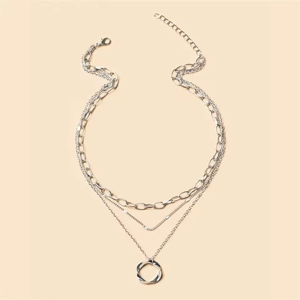 DL Circle Pendant Vintage Necklace