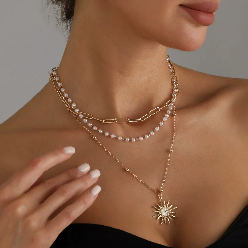 DL Shell Chain Clavicle Necklace (Korean Edition)