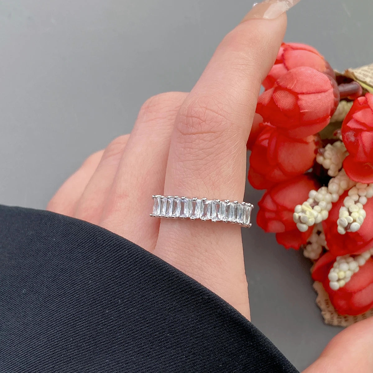 DL Gorgeous Silver Color Opening Rings Paved Full Fashion Square Shape Zircon (Canadian Edition)