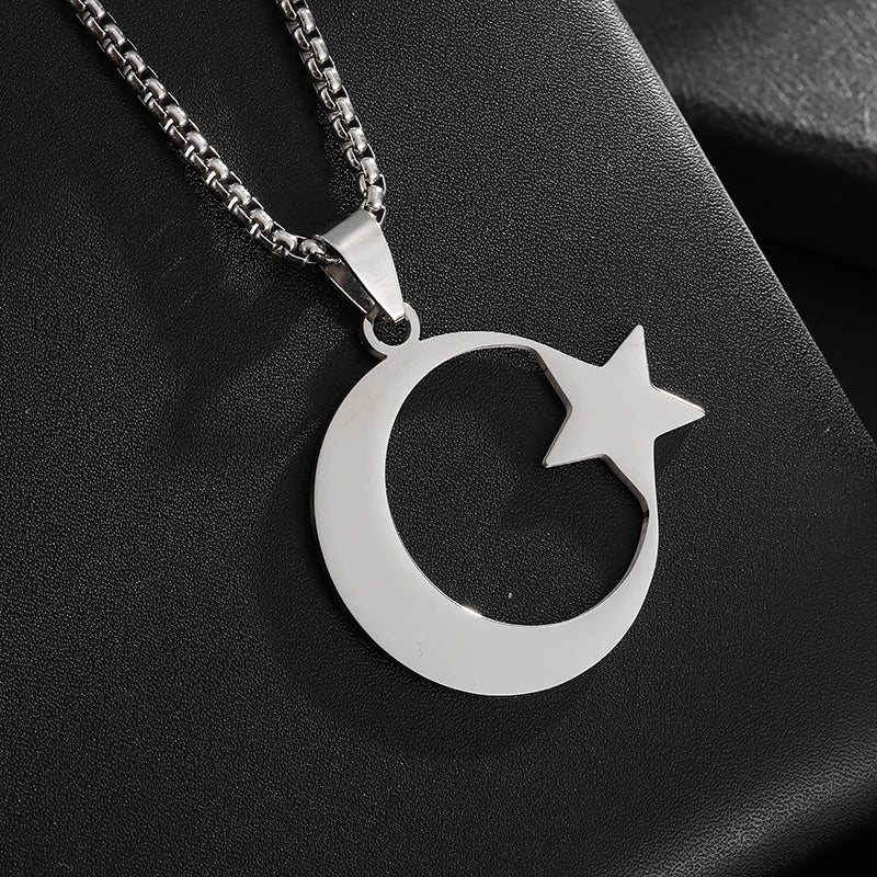DL Moon Pendant Necklace (Korean Edition)