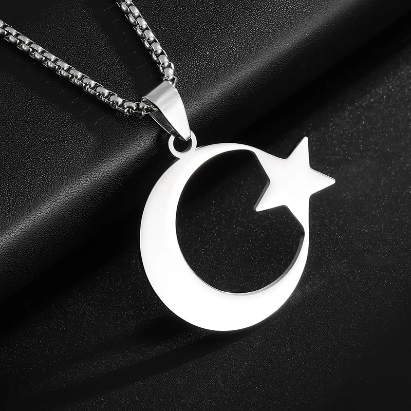 DL Moon Pendant Necklace (Korean Edition)