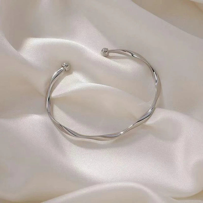 DL Classic Retro Twisted Bracelet (USA Edition)
