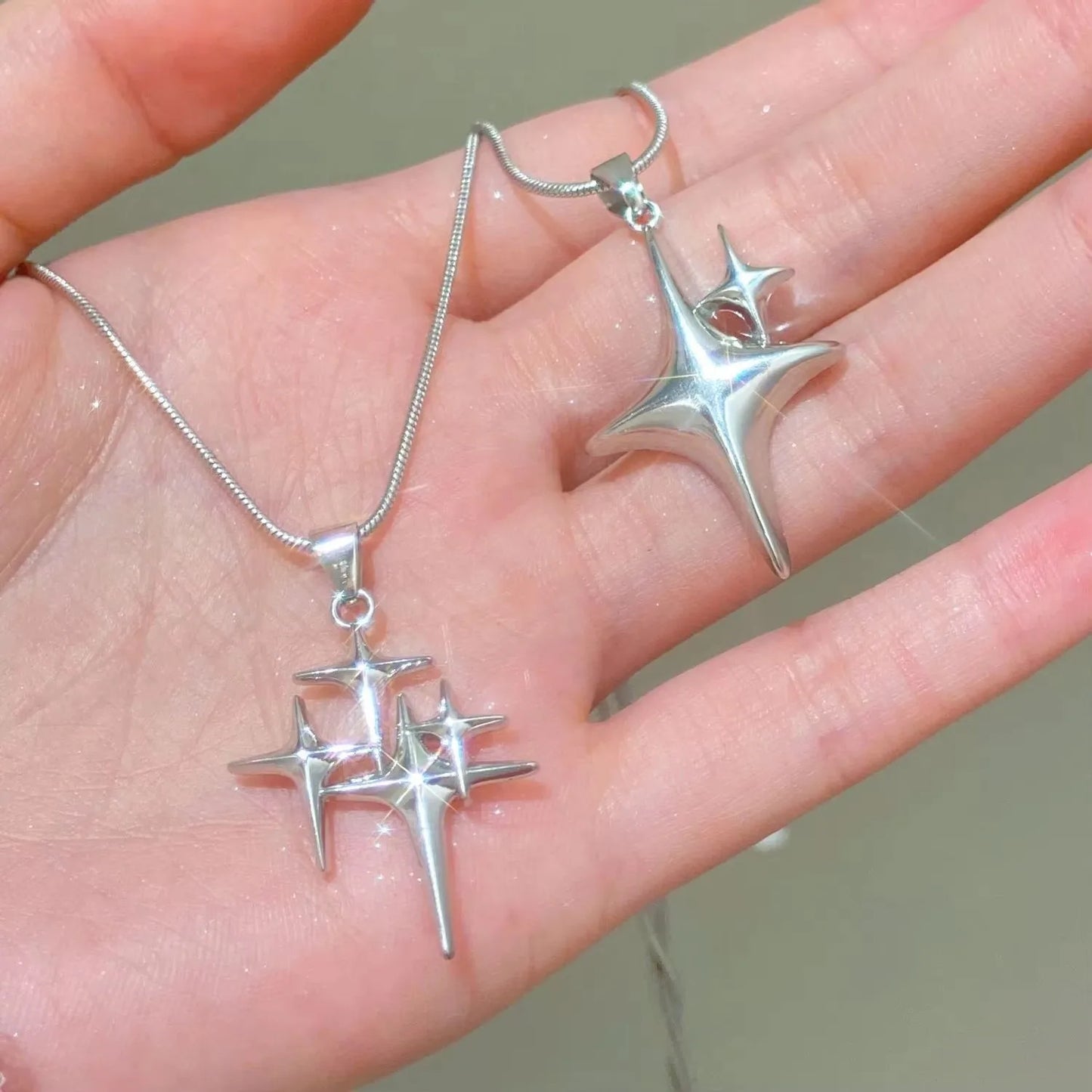 DL Y2K Simple Choker Necklace Four Pointed Star Adjustable Crucifix Pendant Necklace (Korean Edition)