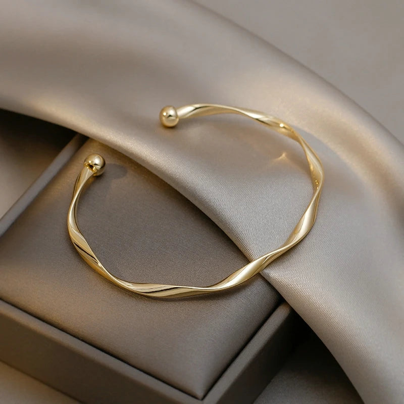 DL Classic Retro Twisted Bracelet (USA Edition)