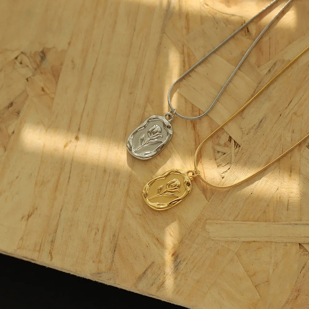 DL 316L Stainless Steel Fashion Metal Tulip Rose Pendant Necklace (France Edition)