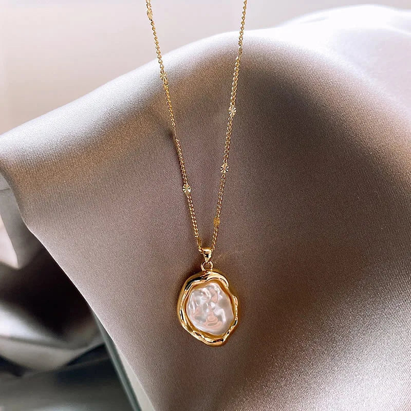 DL Irregular Baroque Pearl Necklace Pendant (China Edition)