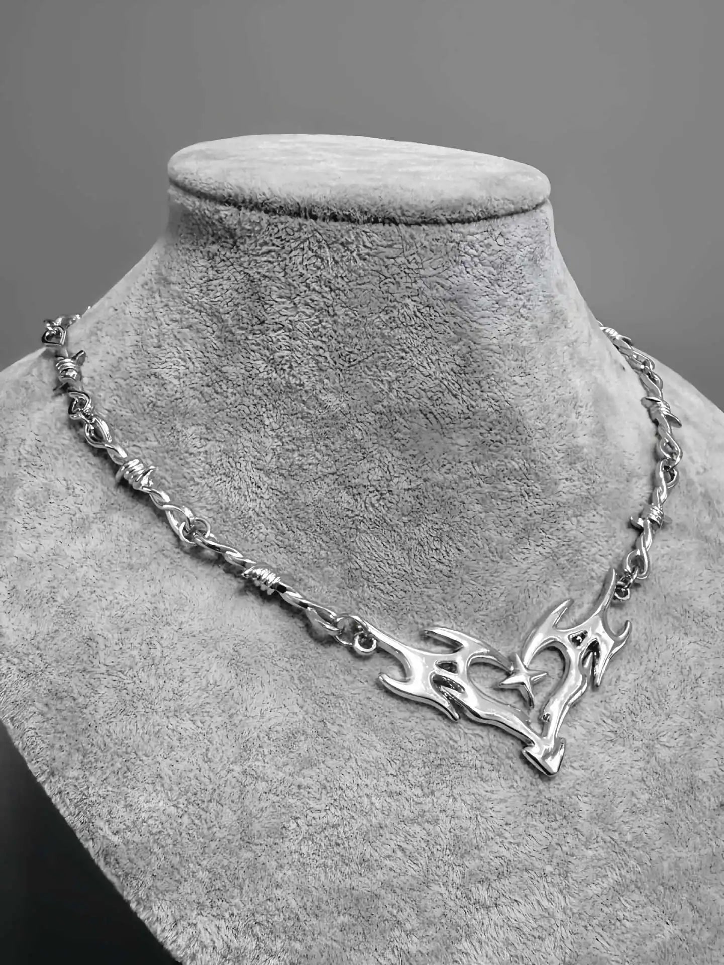 DL Cross Flame Heart Choker, punk jewelry, Gothic accessories, Y2k (Korean Edition)