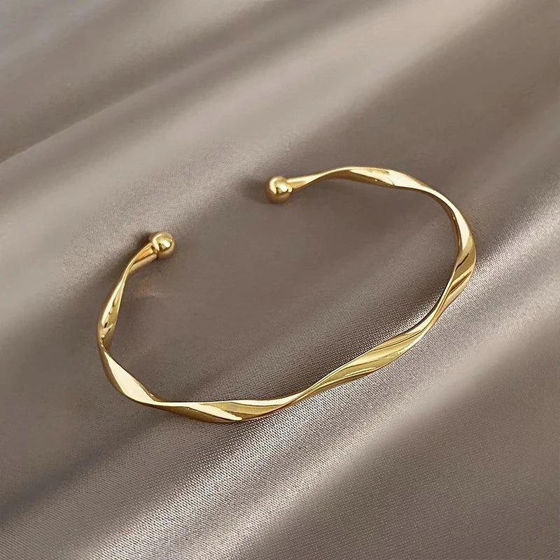 DL Classic Retro Twisted Bracelet (USA Edition)