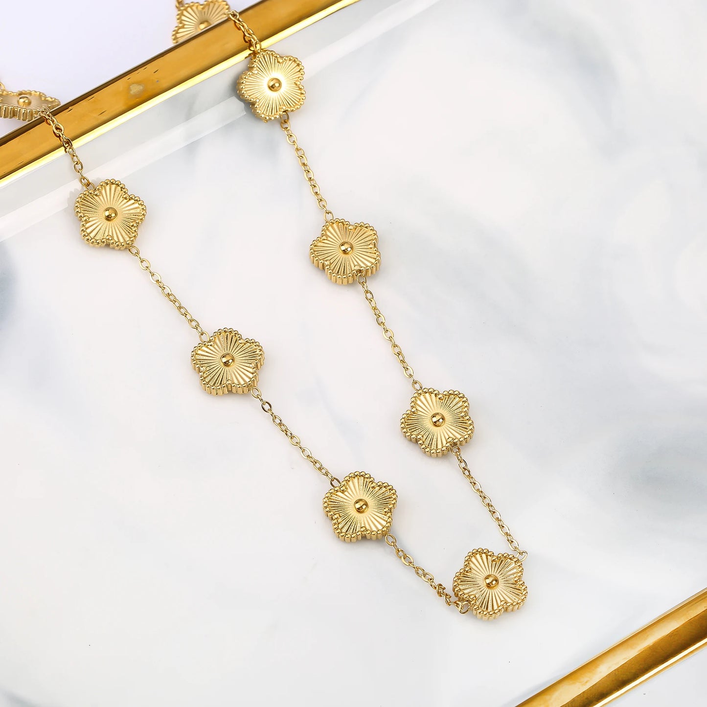 DL lower Y2K Laser Stainless Steel Five Leaf Flower Waterproof Necklace (Korean Edition)
