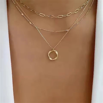 DL Circle Pendant Vintage Necklace