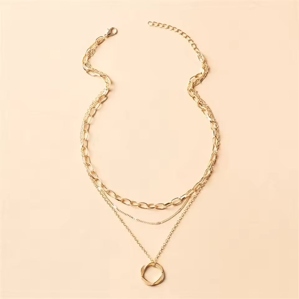 DL Circle Pendant Vintage Necklace