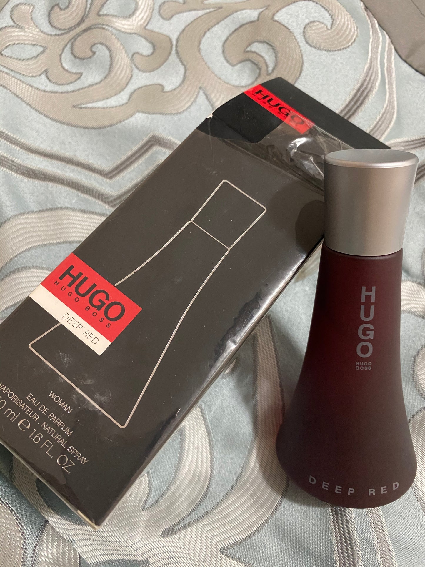 DL Hugo Deep Red