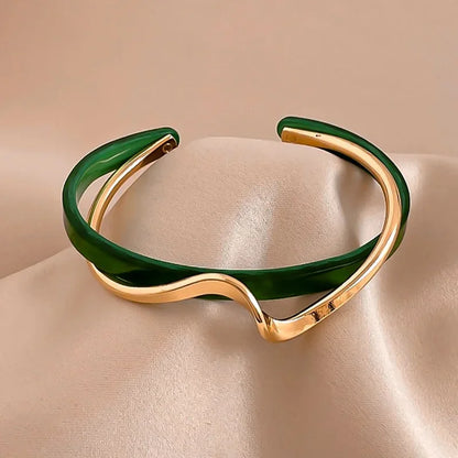 DL Luxury White Shellfis Board Bracelet Bend Metallic Texture Bracelet (Korean Edition)