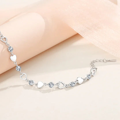 DL 925 Sterling Silver Hollow Heart Zircon Bracelet (Korean Edition)