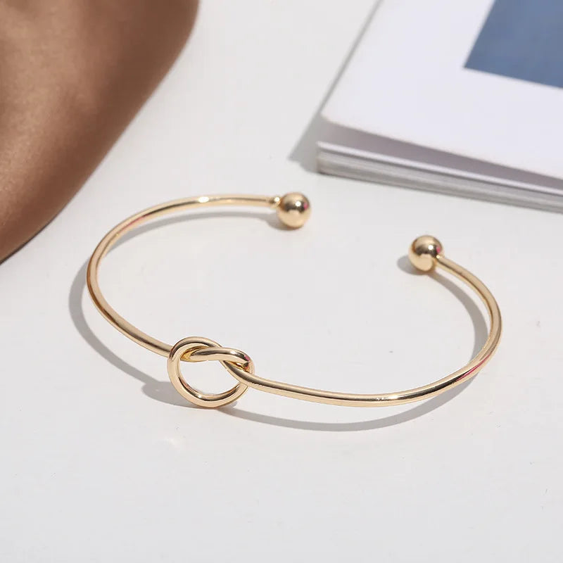 DL Twist Round Circle Bracelet (China Edition)