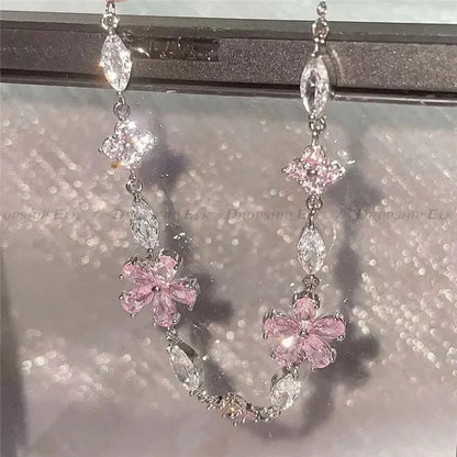 DL Sweet Crystal Flowers Bracelet (Korean Edition)