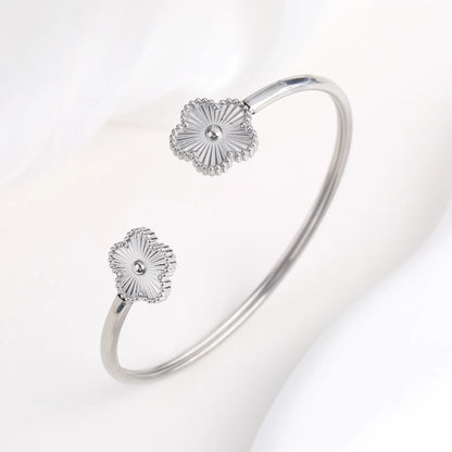 DL Stainless Steel Gold-Plated Five Leaf Flower Open Bangle Bracelet (Canadian Edition)