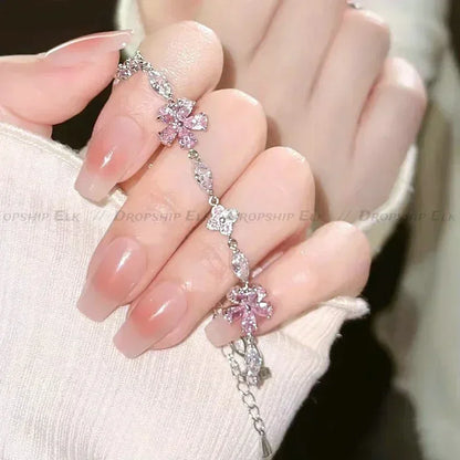 DL Sweet Crystal Flowers Bracelet (Korean Edition)