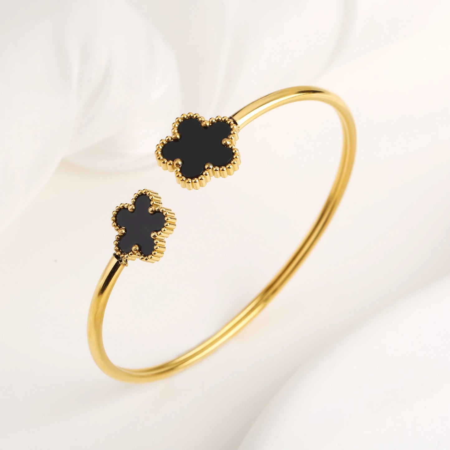 DL Stainless Steel Gold-Plated Five Leaf Flower Open Bangle Bracelet (Canadian Edition)