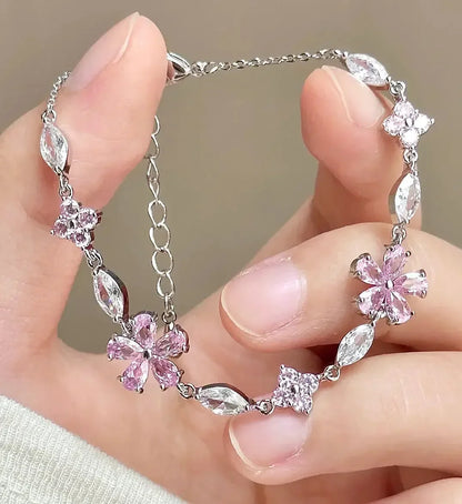 DL Sweet Crystal Flowers Bracelet (Korean Edition)