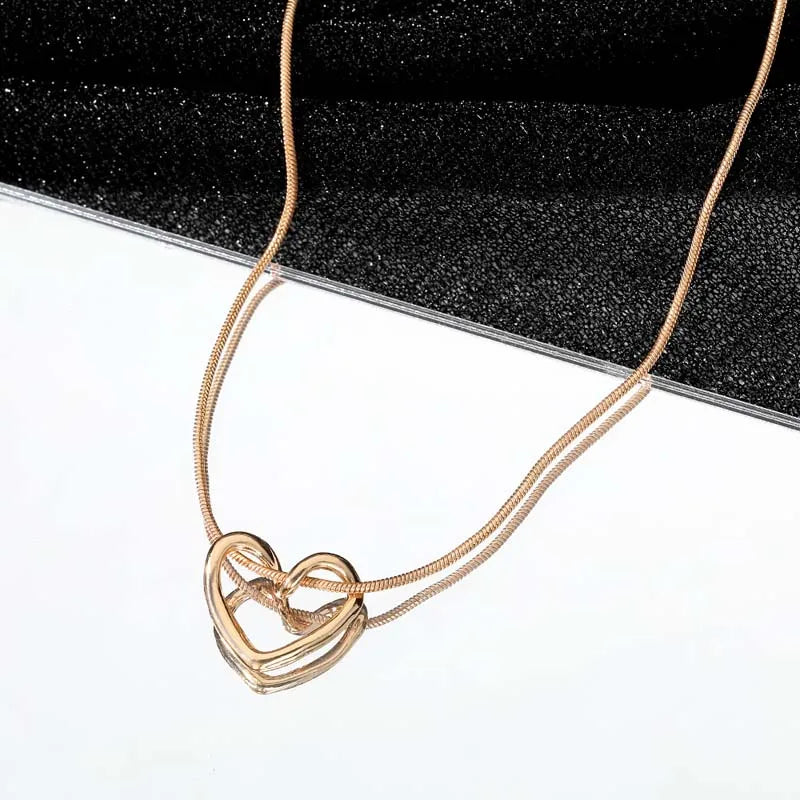 DL  Simple Hollow Love Heart Pendant Necklace (Canadian Edition)