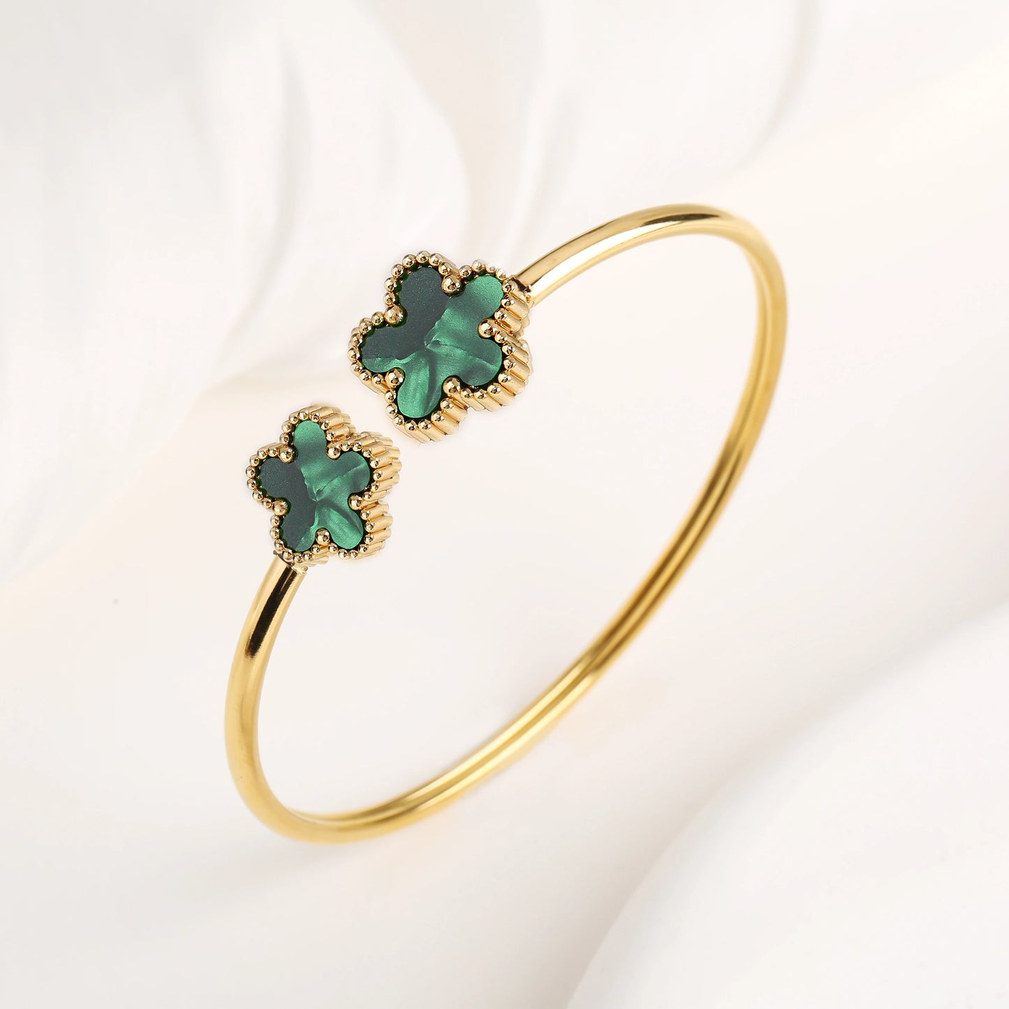 DL Stainless Steel Gold-Plated Five Leaf Flower Open Bangle Bracelet (Canadian Edition)