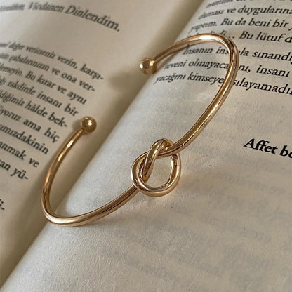 DL Twist Round Circle Bracelet (China Edition)