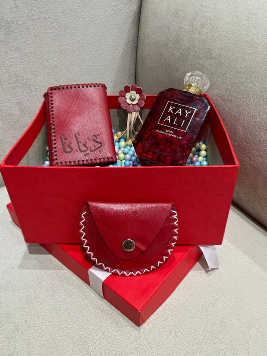 مجموعة هدايا DL Red Leather بعطر Kay Ali